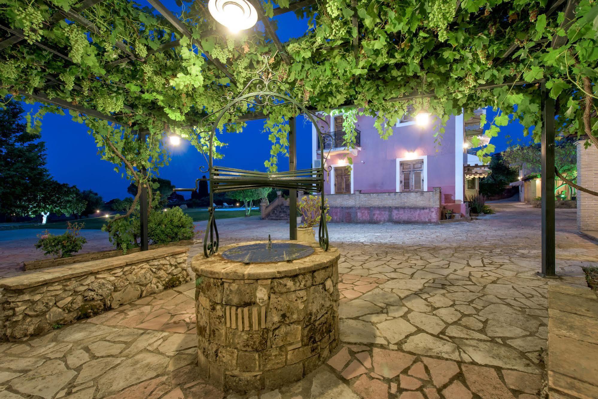 Agios Dimitrios  Sarakino House Of Literature 빌라 외부 사진